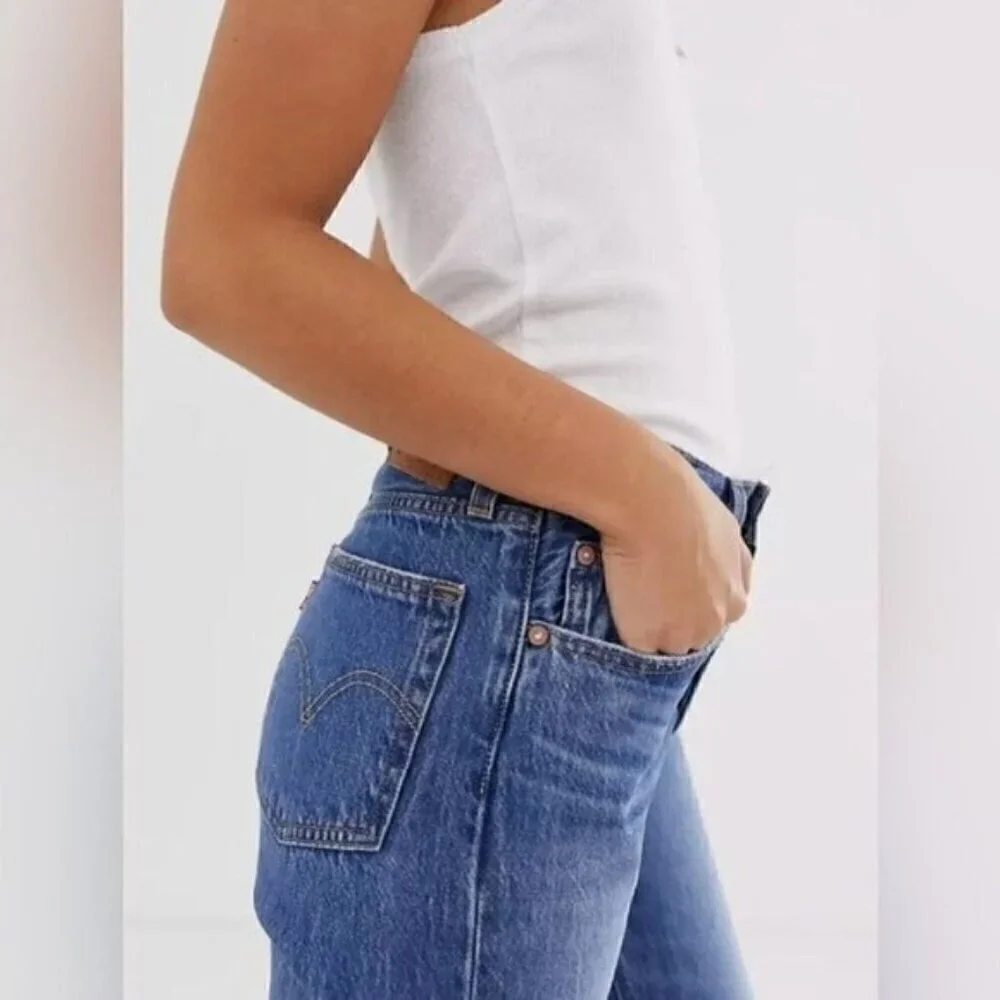 NWT Levi's 501 Cropped Straight Leg Denim Jeans Size 26 Raw Hem Midwash Blue